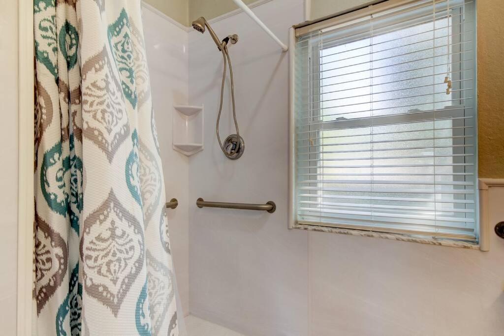 Beautiful In Downtown Dunedin! Appartement *