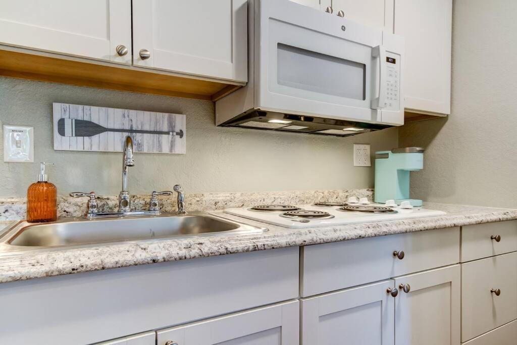 Beautiful In Downtown Dunedin! Apartamento *